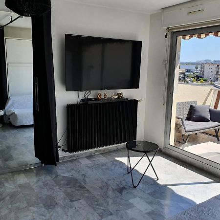 Superbe Appartement Plage Saint-Laurent Du Var Екстериор снимка