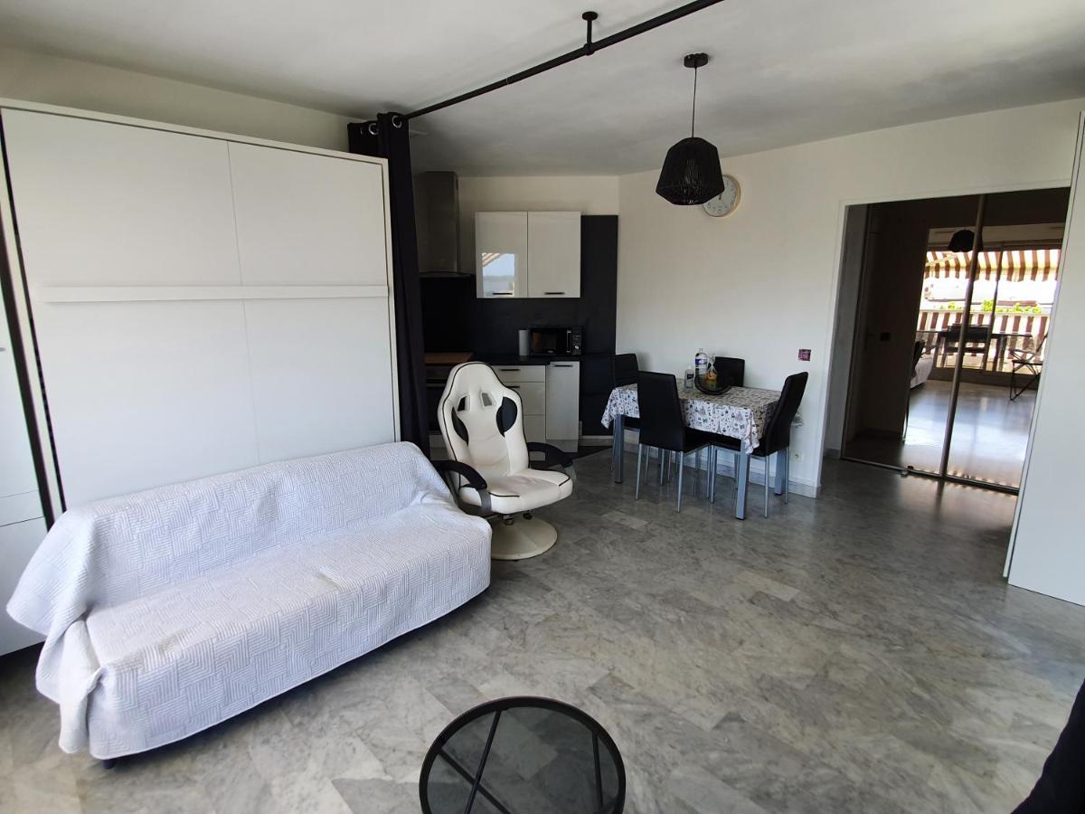 Superbe Appartement Plage Saint-Laurent Du Var Екстериор снимка